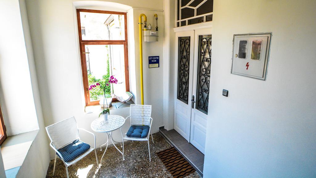 City Center Rooms Pula Exterior foto